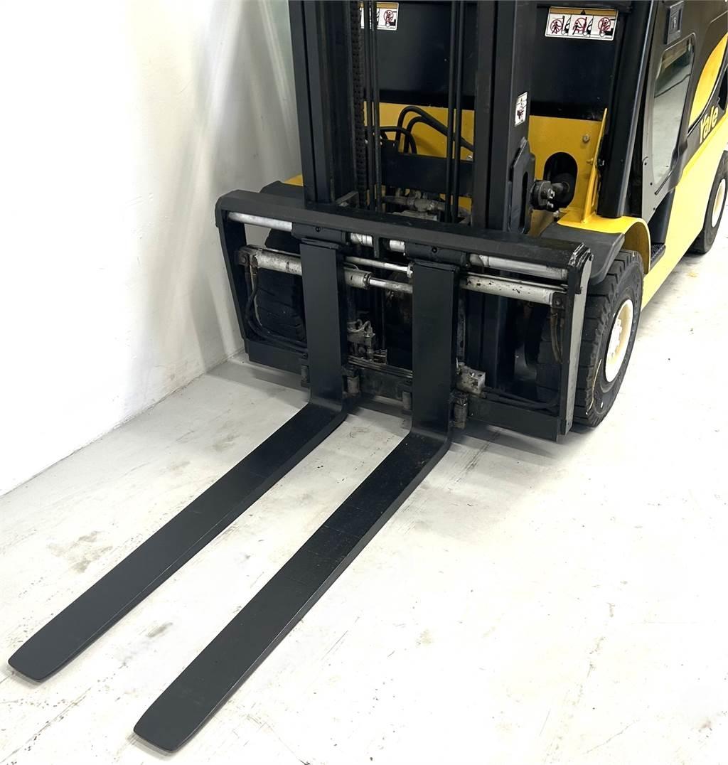 Yale GDP25LX 柴油卡車