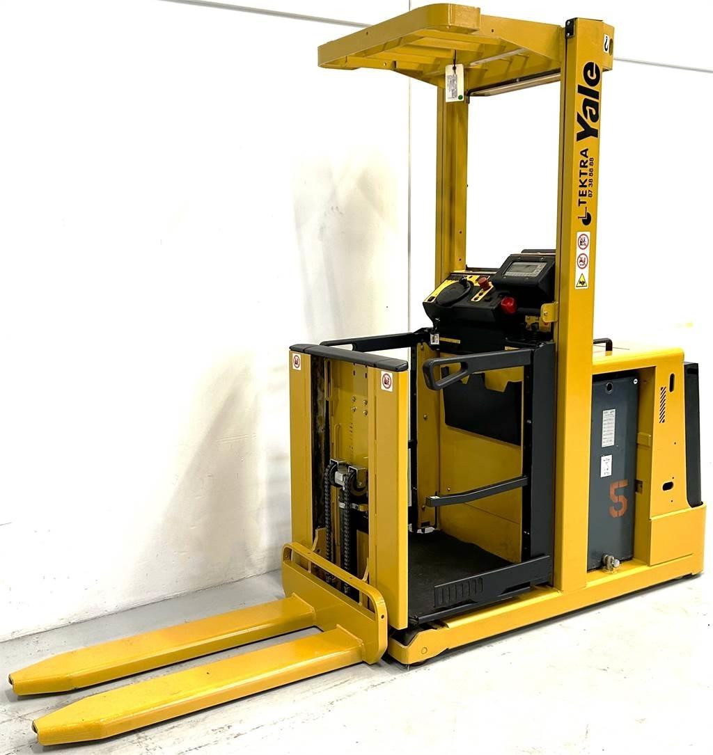 Yale MO10E-SL 中端式裝載機