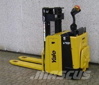 Yale MP20XD 自走式堆積機