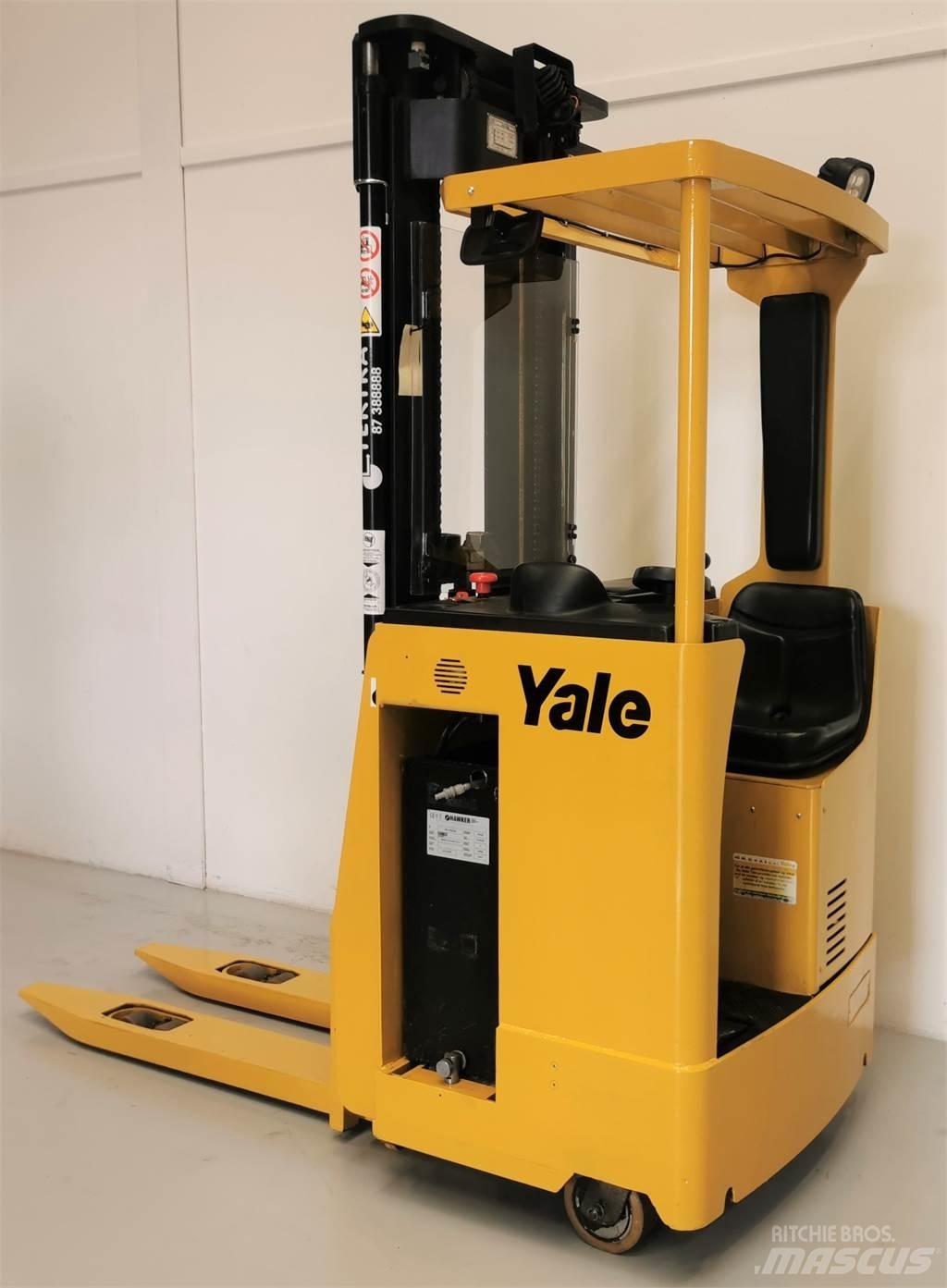 Yale MS15S 自走式堆積機