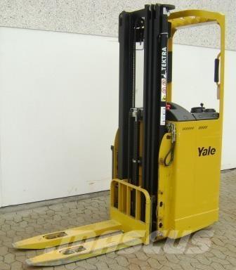 Yale SMS12S 自走式堆積機