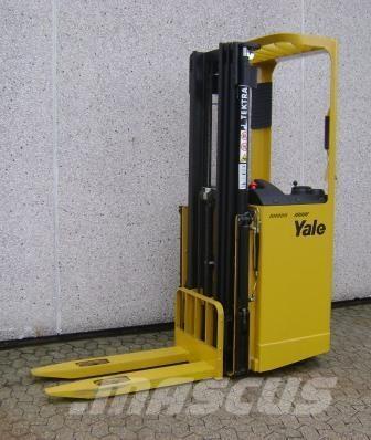 Yale SMS12S 自走式堆積機