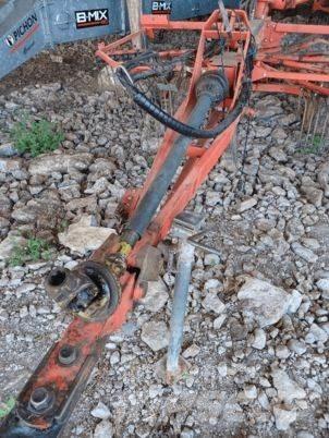 Kuhn GA 7932 堆草機