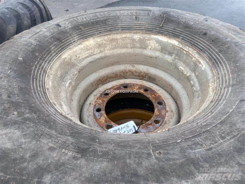 BKT 550/60R22,5 輪胎、車輪和輪圈