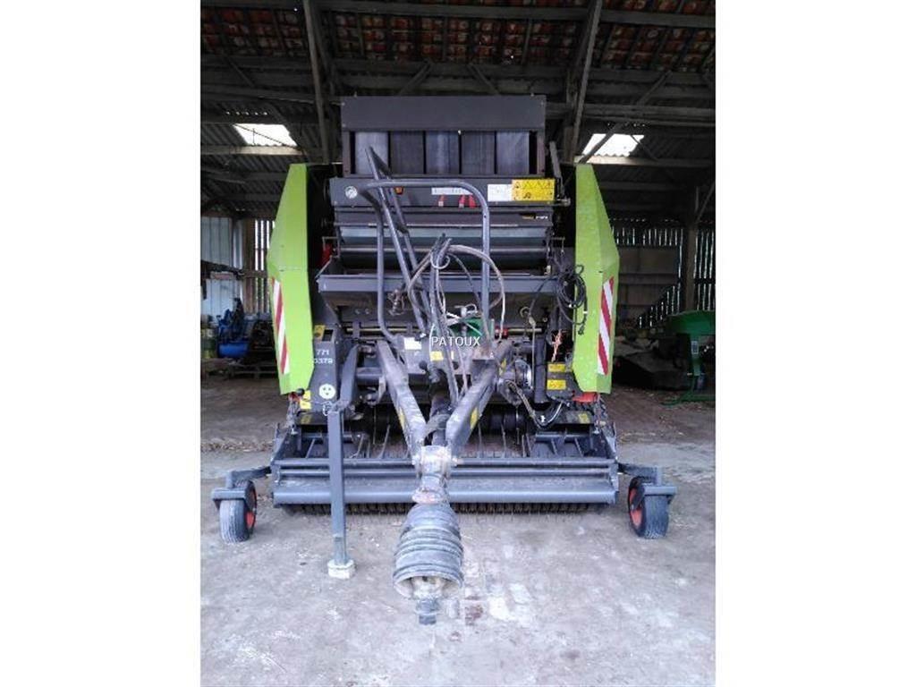 CLAAS VARIANT 370 圓型牧草打包機