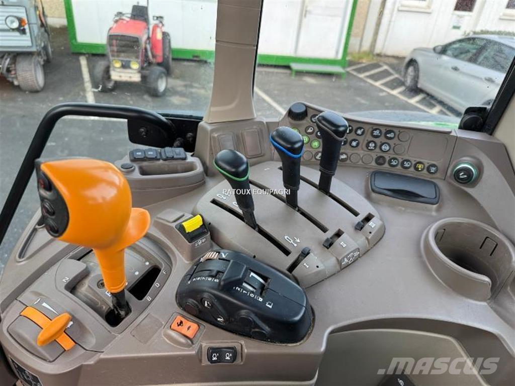 John Deere 6100M 曳引機