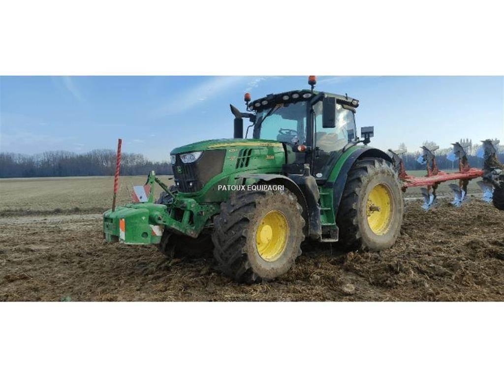 John Deere 6215R 曳引機