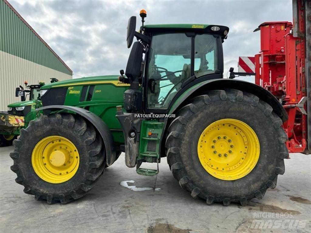 John Deere 6R250 曳引機