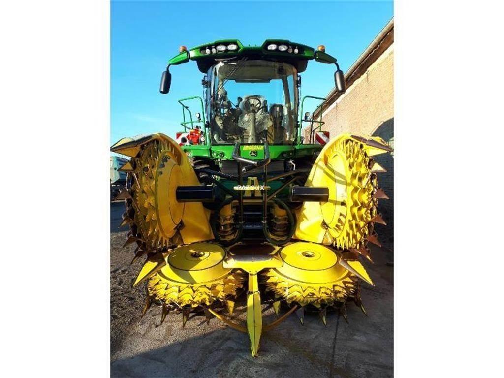 John Deere 8400 牧草收穫機