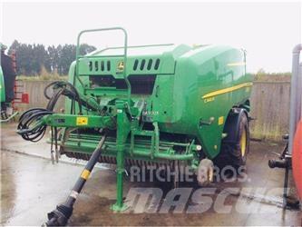 John Deere C441R 包裝機