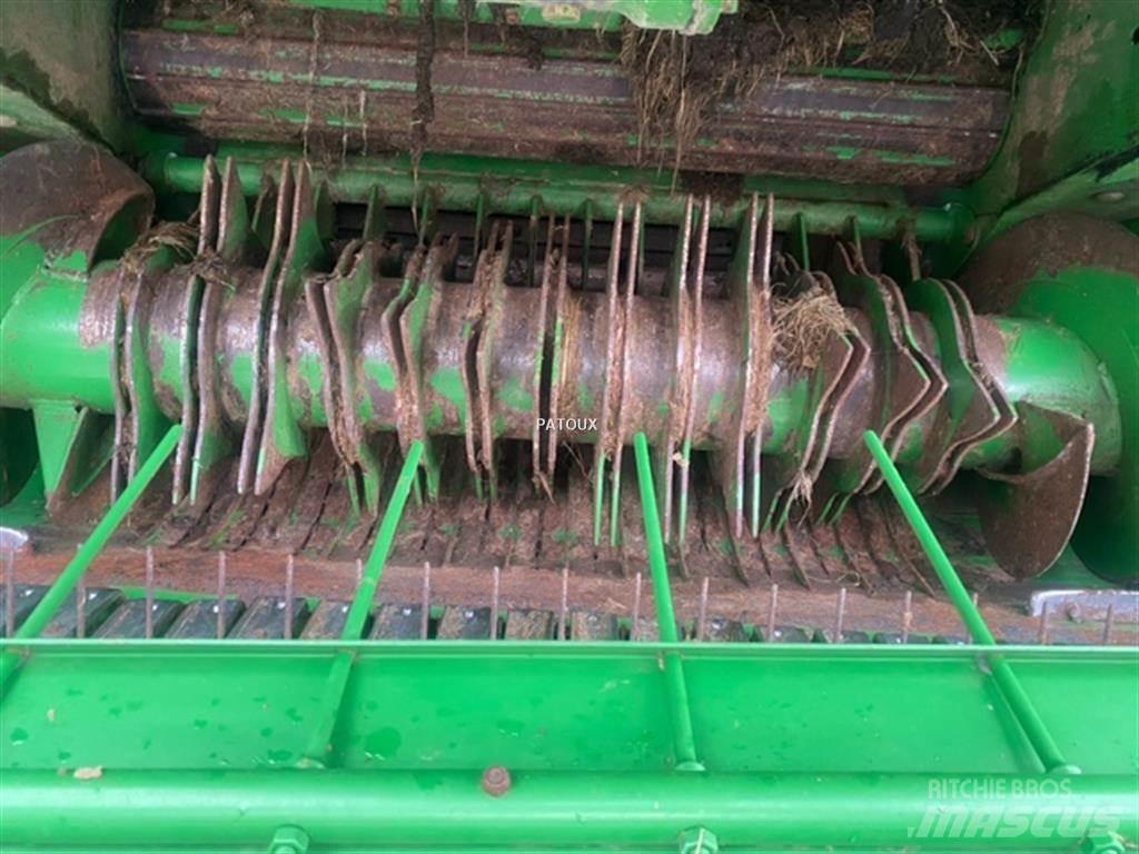 John Deere C441R 包裝機