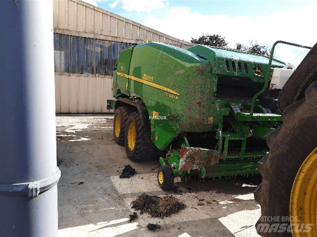 John Deere C441R 包裝機