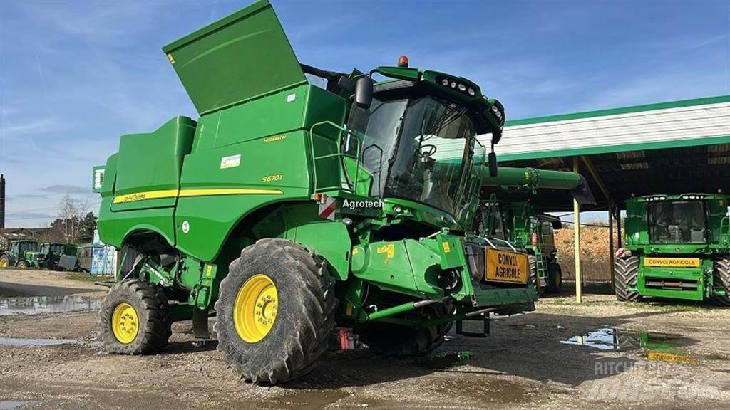 John Deere S670 聯合收穫機