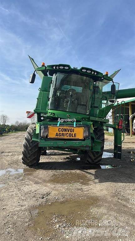 John Deere S670 聯合收穫機