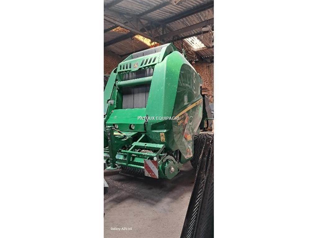 John Deere V461M 圓型牧草打包機