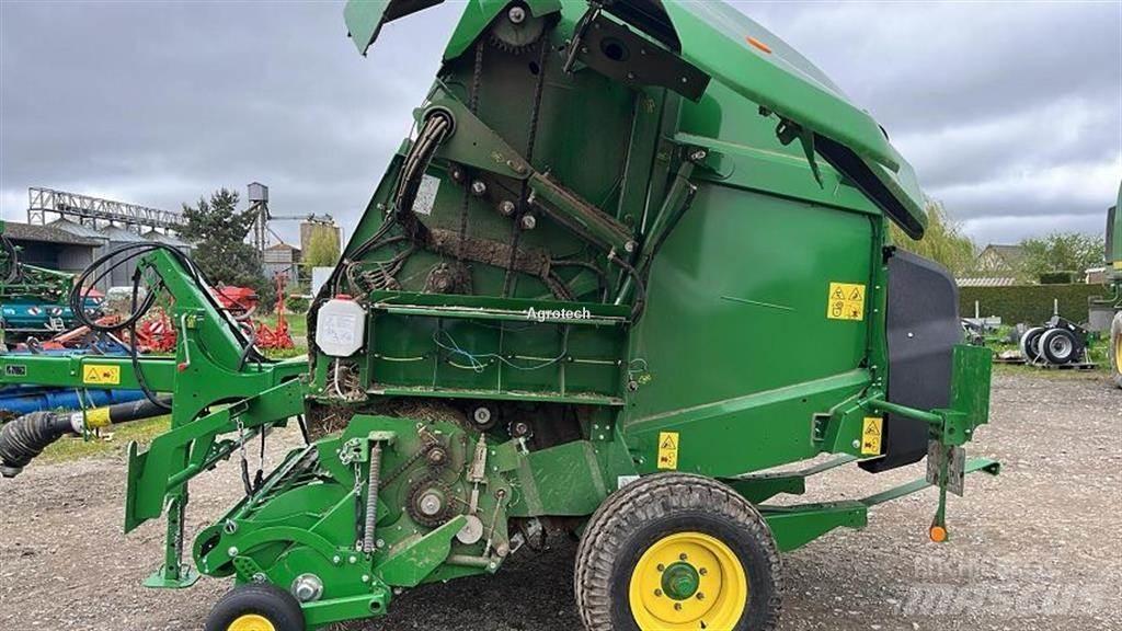 John Deere V461M 圓型牧草打包機