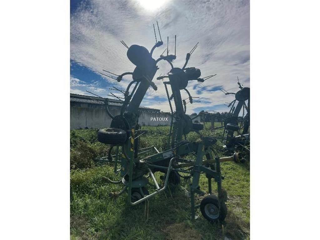 Krone KW6.72 耙與翻草機