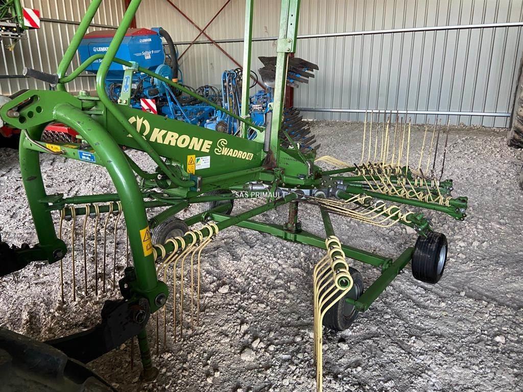 Krone Swardro 46 耙與翻草機