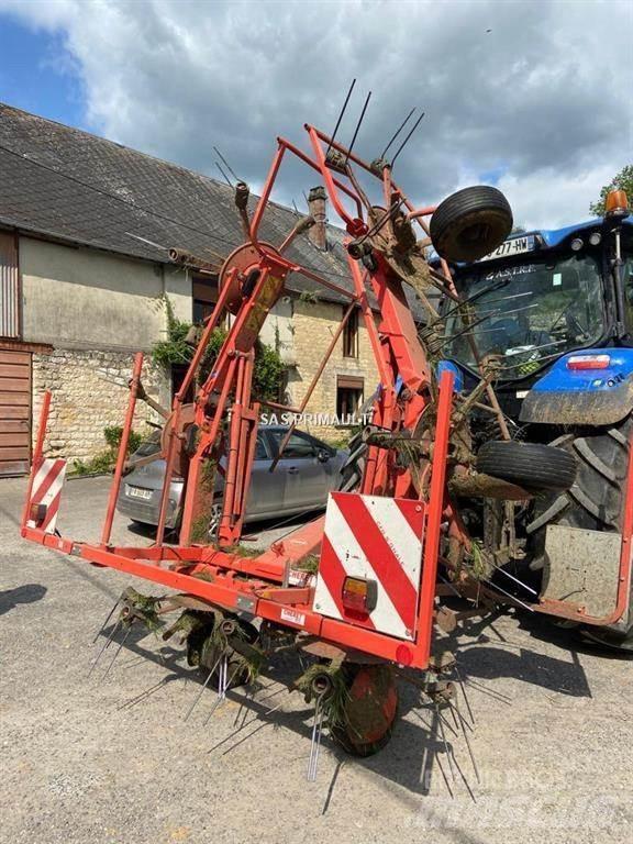 Kuhn GF6502 耙與翻草機