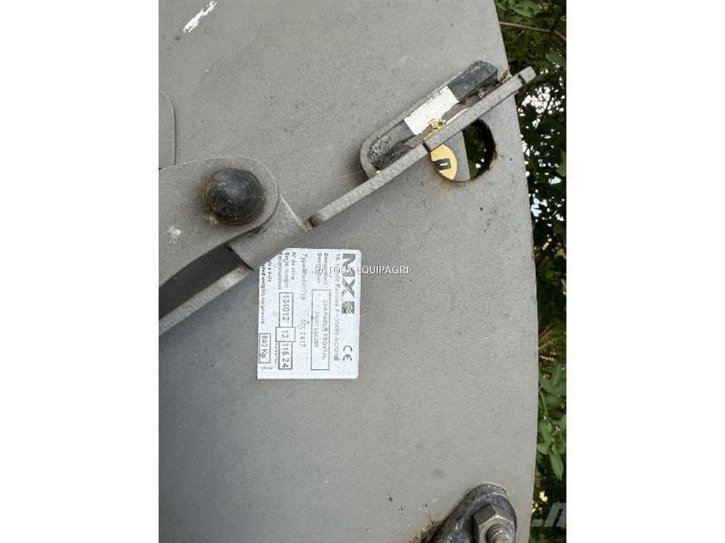 Mailleux T417 前端裝載機和挖掘機