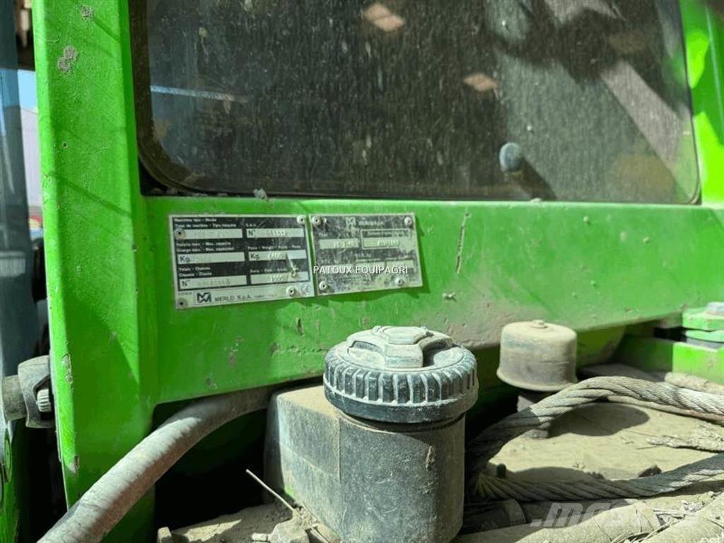 Merlo P28.7 EVT 農業用伸縮臂裝載機