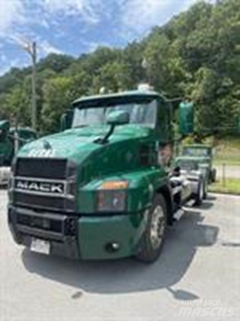 Mack AN64T 曳引機組件
