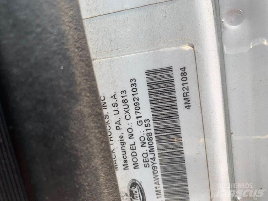 Mack CXU613 曳引機組件