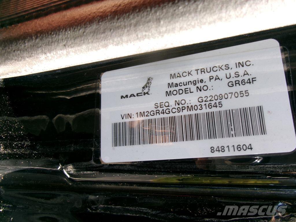 Mack GR64F 傾卸式卡車