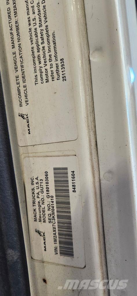 Mack GR64FR 傾卸式卡車