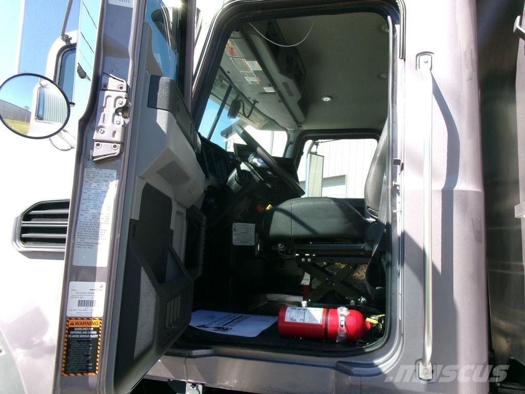 Mack GR84FR 傾卸式卡車