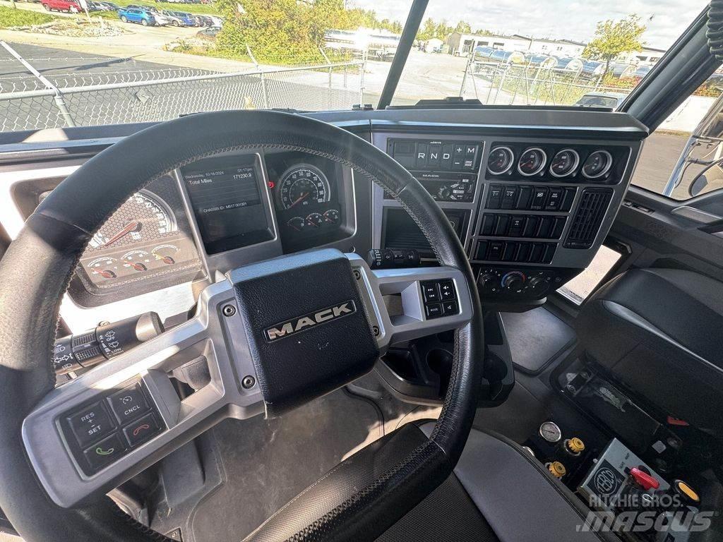 Mack Granite 傾卸式卡車