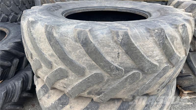 BKT 710/75R42 輪胎、車輪和輪圈