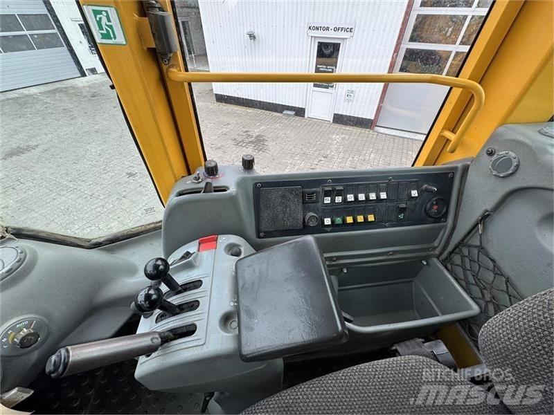 Volvo L 110 E 輪胎式裝載機
