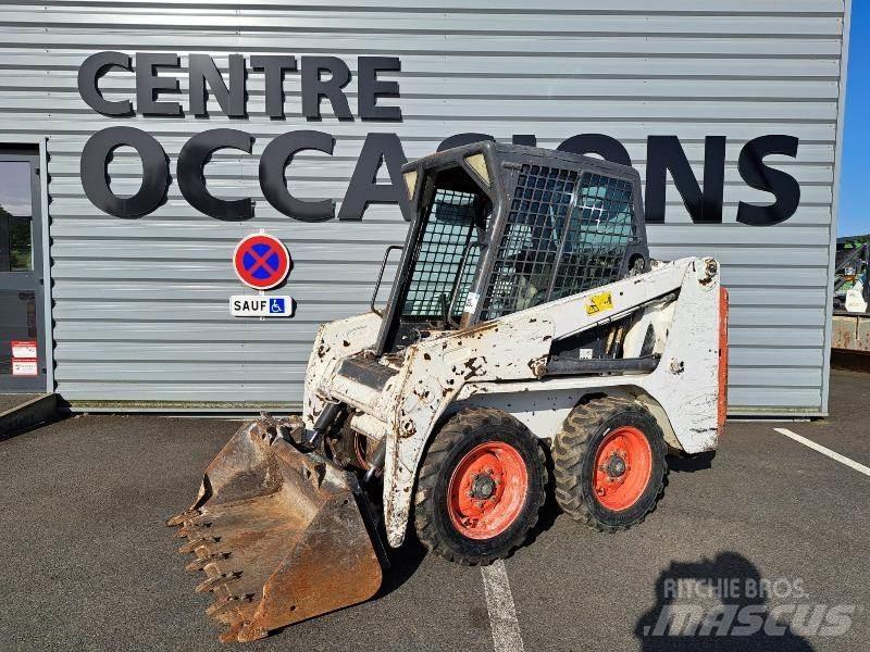 Bobcat S100 滑移轉向裝載機