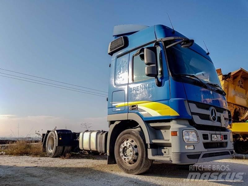 Mercedes-Benz 18.46 商用底盤車