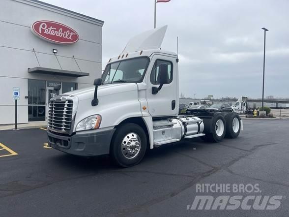 Freightliner CASCADIA 116 曳引機組件