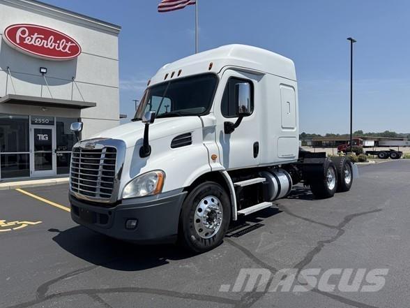 Freightliner CASCADIA 116 曳引機組件