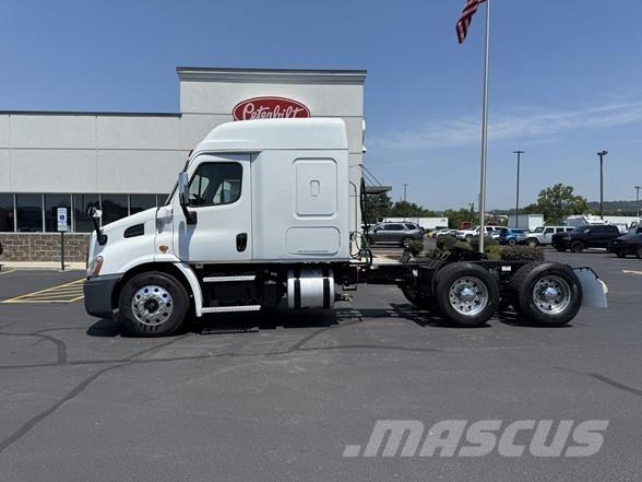 Freightliner CASCADIA 116 曳引機組件