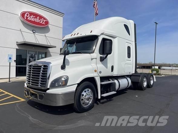 Freightliner CASCADIA 116 曳引機組件
