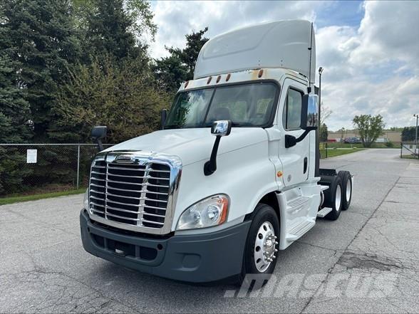 Freightliner CASCADIA 125 曳引機組件