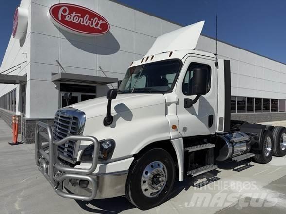 Freightliner CASCADIA 125 曳引機組件