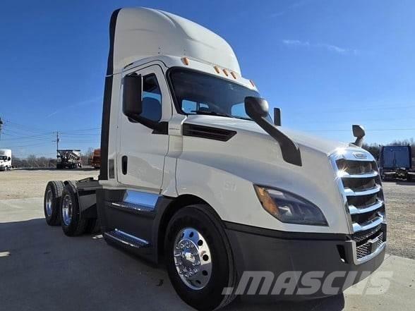 Freightliner CASCADIA 126 曳引機組件