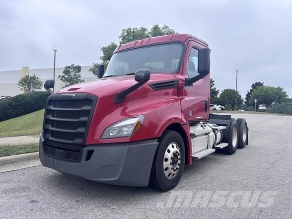 Freightliner CASCADIA 126 曳引機組件