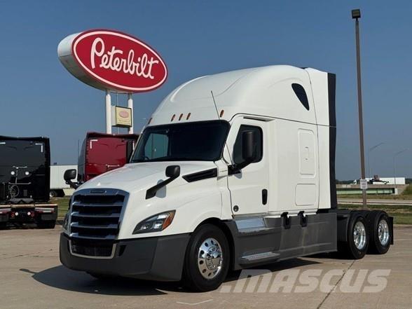 Freightliner CASCADIA 126 曳引機組件