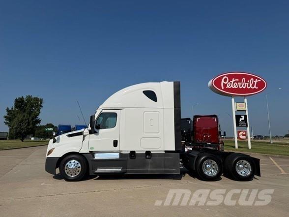 Freightliner CASCADIA 126 曳引機組件