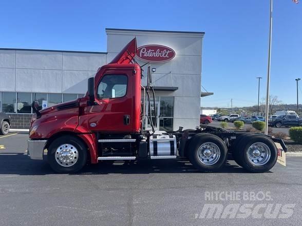 Freightliner CASCADIA 126 曳引機組件