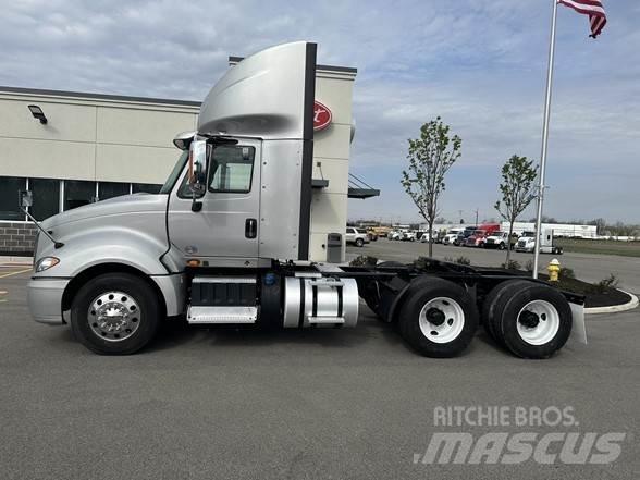 International PROSTAR 曳引機組件