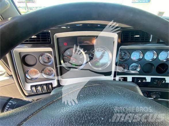 Kenworth T400 商用底盤車