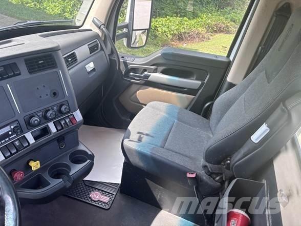 Kenworth T680 曳引機組件
