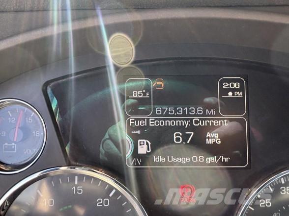 Kenworth T680 曳引機組件